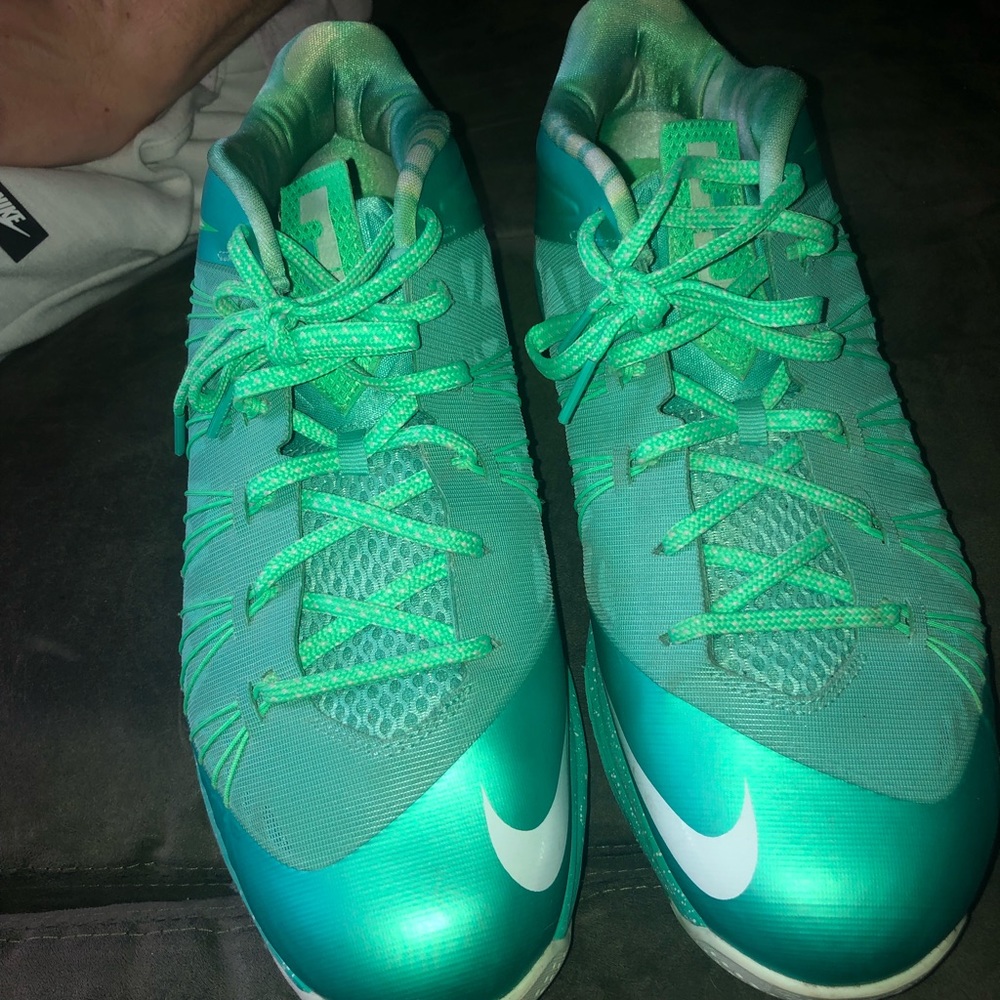 Lebron 11 low easter